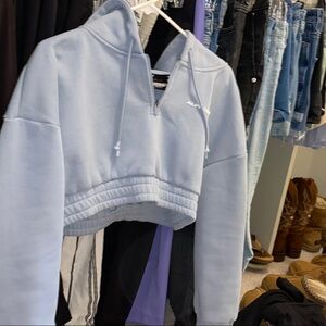 Alphalete Light Blue Cropped Sweatshirt